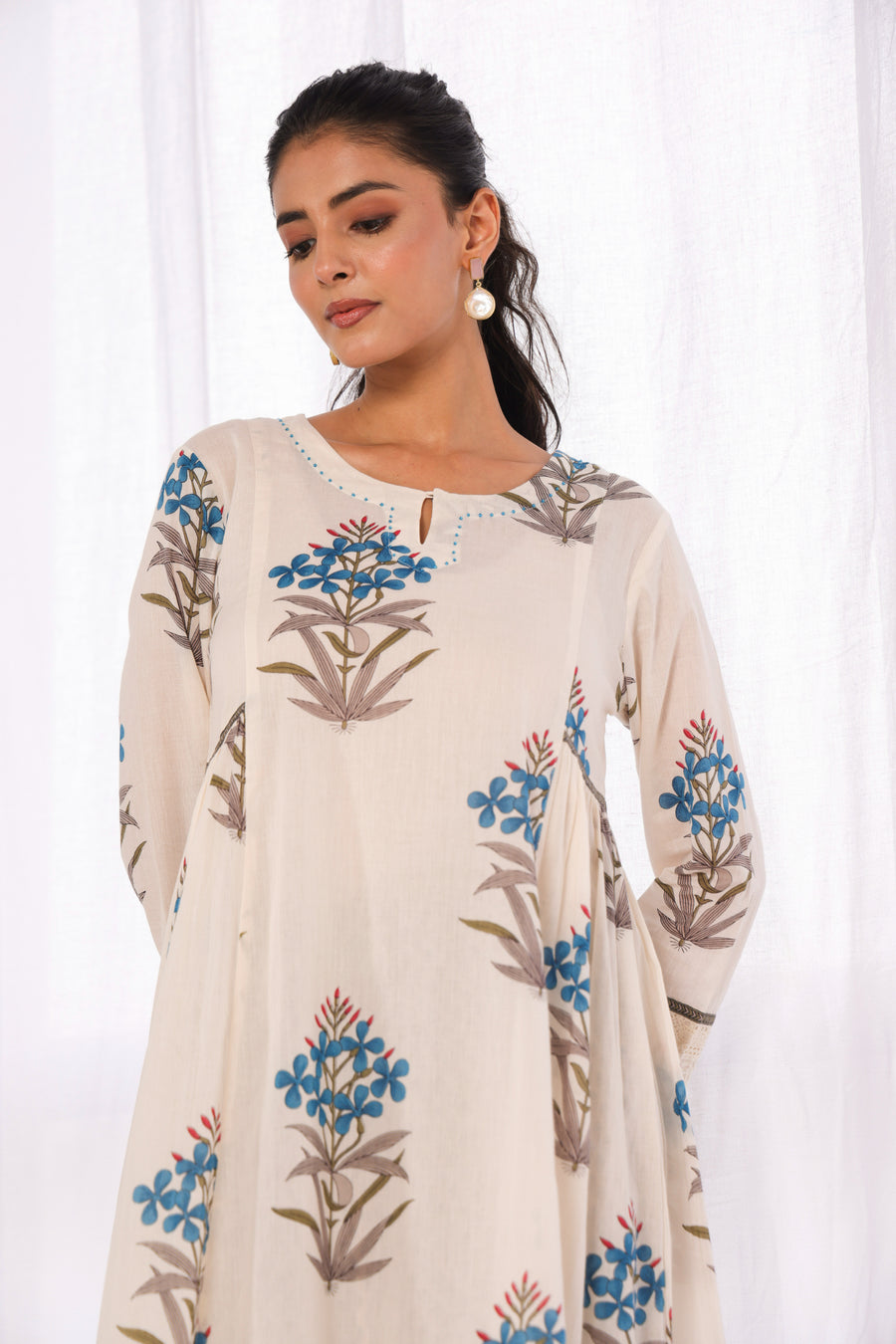 Cream Mul Cotton Gathered Kurta with Blue Floral Motifs, Lace & Bead Work – Pant Set