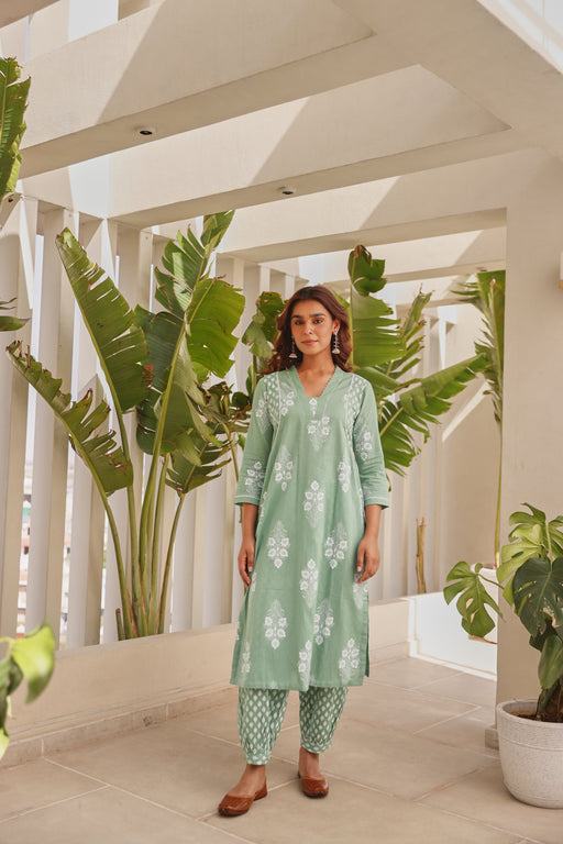 Green Chunakhari Printed Cotton Kurta Set with Lace & Bead Work
