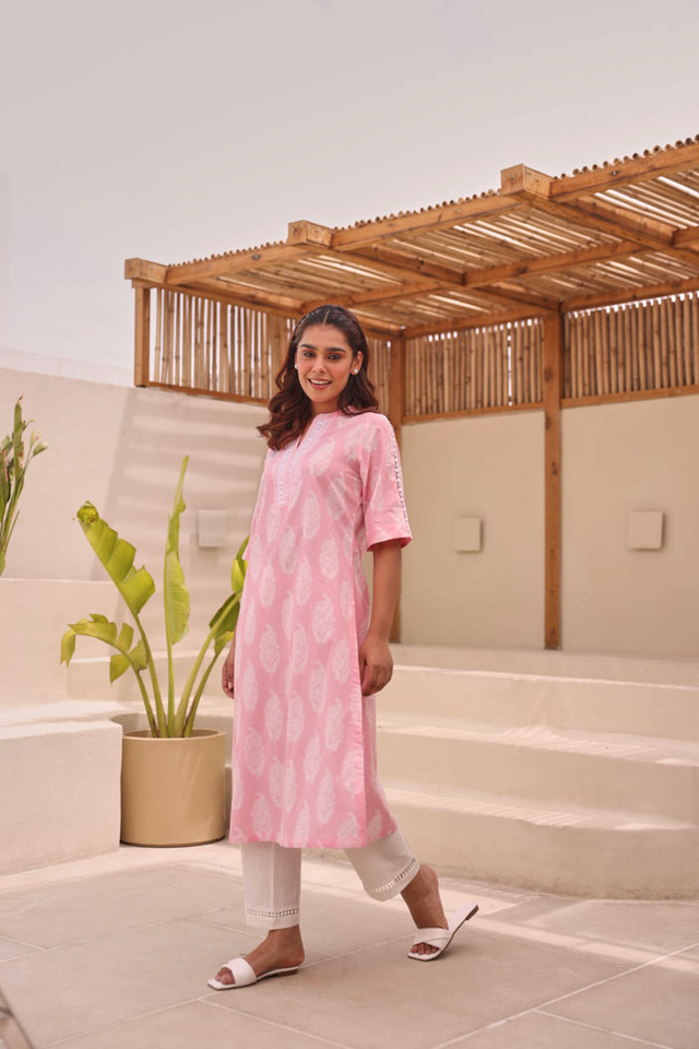 Pink Paisley Printed Cotton Kurta With Lace Detail