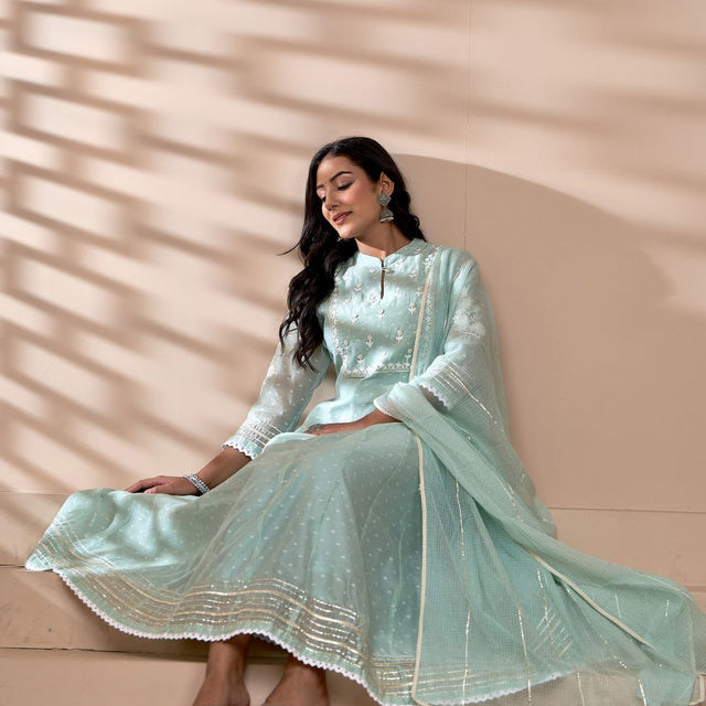 Sea Green Chanderi Thread Aari Embroidered Kalidaar Dupatta Set