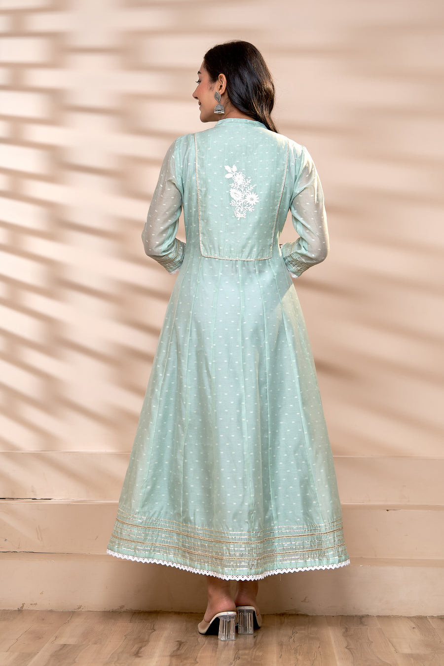 Sea Green Chanderi Thread Aari Embroidered Kalidaar Dupatta Set