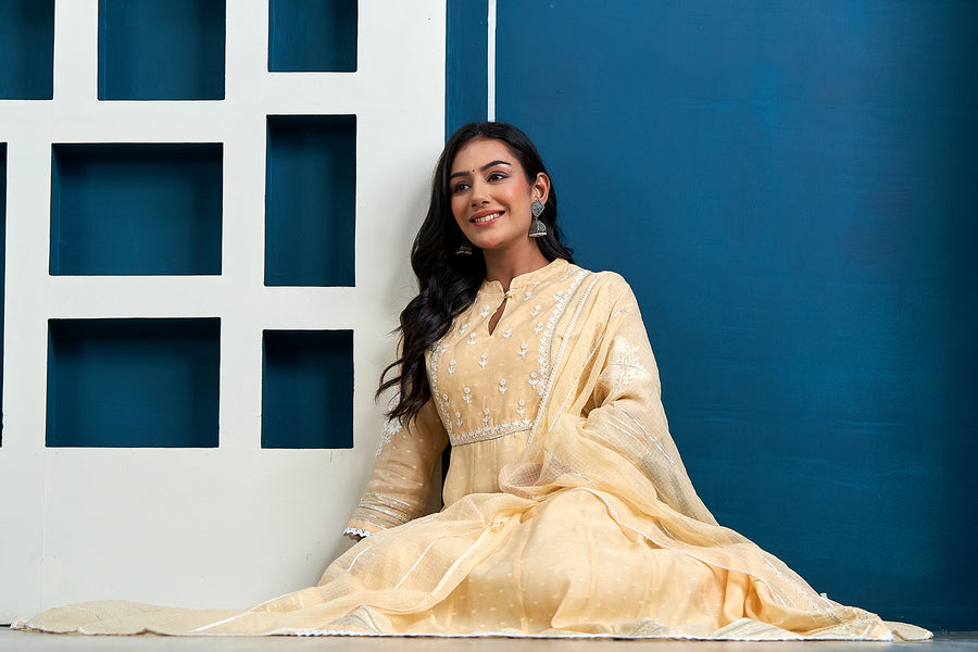Butter Yellow Chanderi Thread Aari Embroidered Kalidaar Dupatta Set