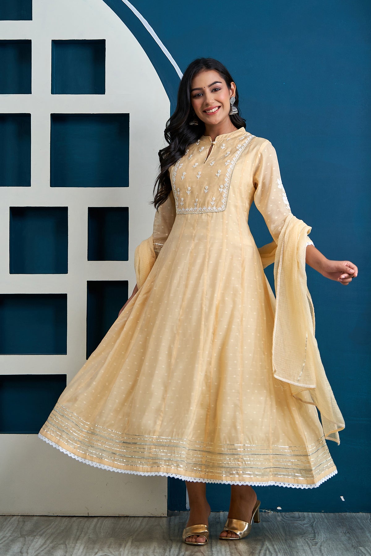 Butter Yellow Chanderi Thread Aari Embroidered Kalidaar Dupatta Set