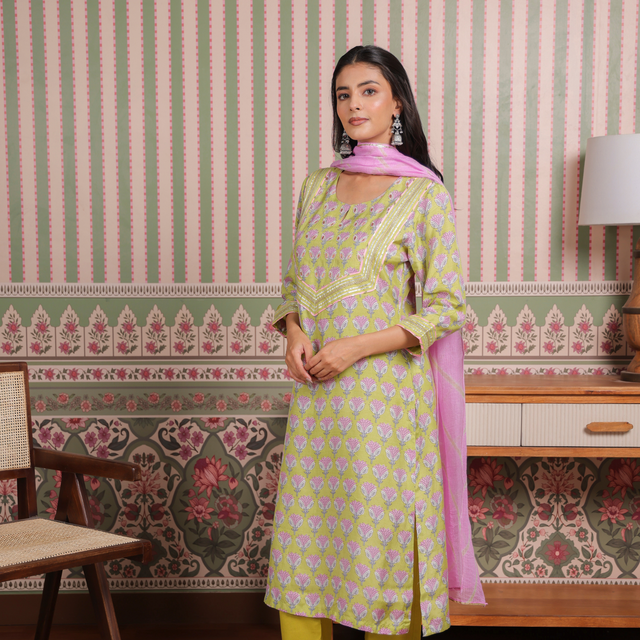 Green Printed Muslin Gota Patti Zari Embroidered Suit Set