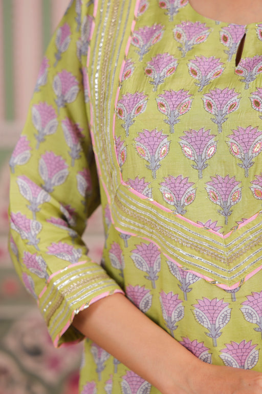 Green Printed Muslin Gota Patti Zari Embroidered Suit Set