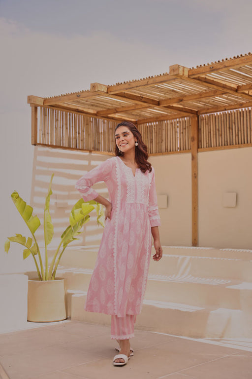 Pink Paisley Printed Cotton Kurta Pant Set With Lace Detail