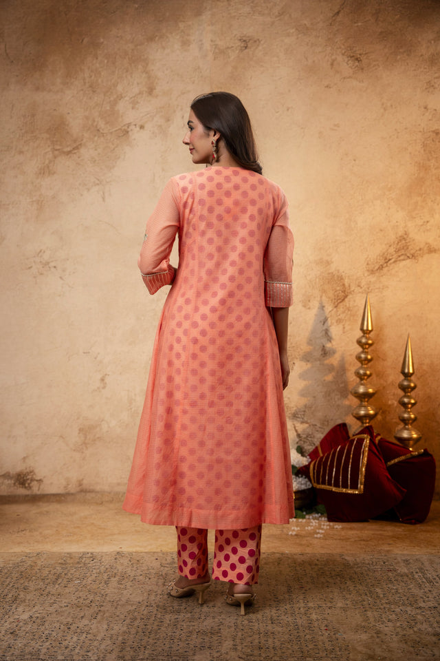 Aari Gota Work Peach Kota Doria Kurta Set with Polka Print Inner & Pant
