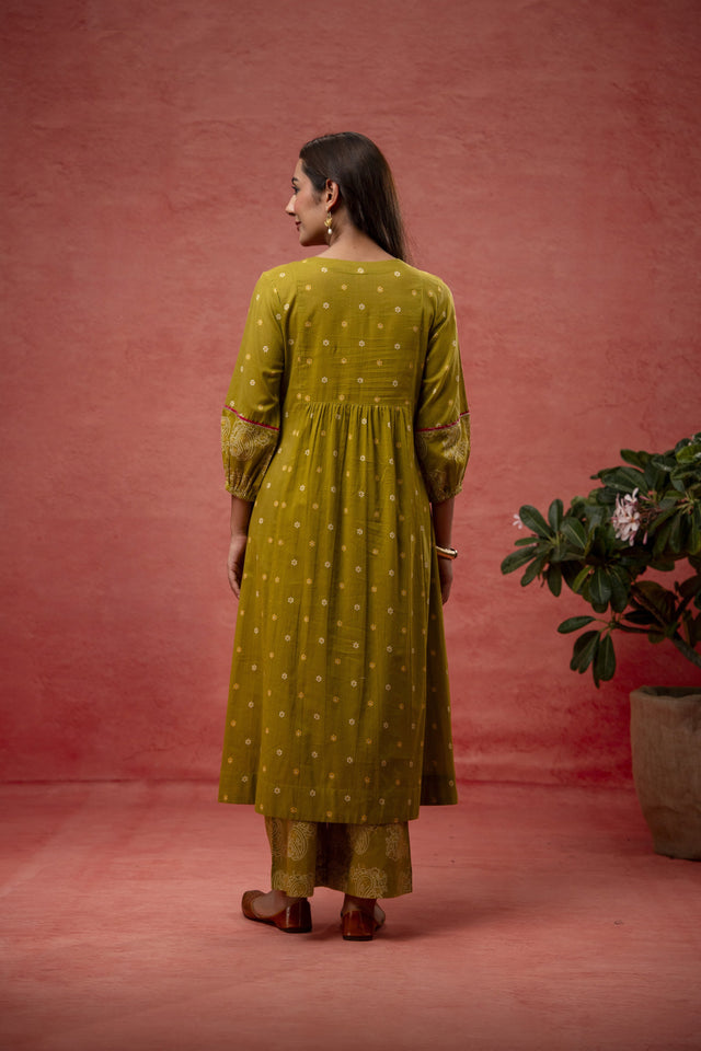 Green Cotton Kurta Set with Hand Gota Patti Work