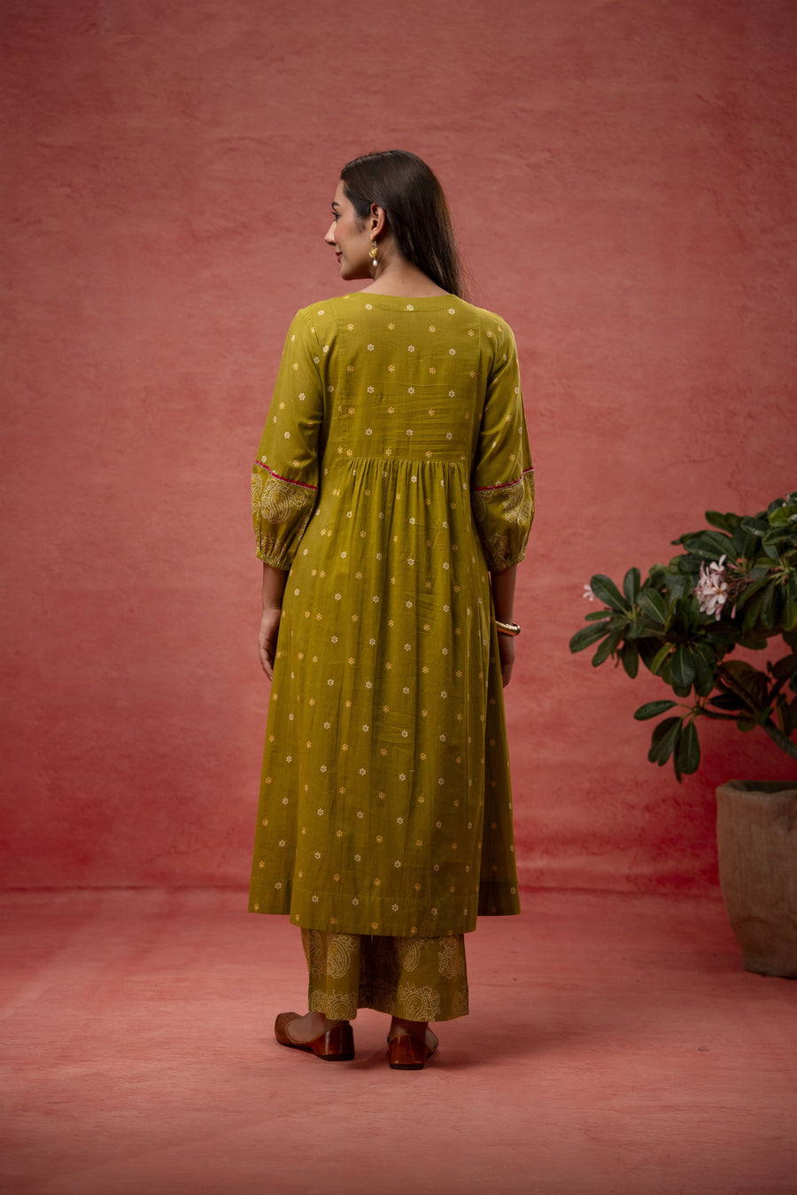 Green Cotton Kurta Set with Hand Gota Patti Work