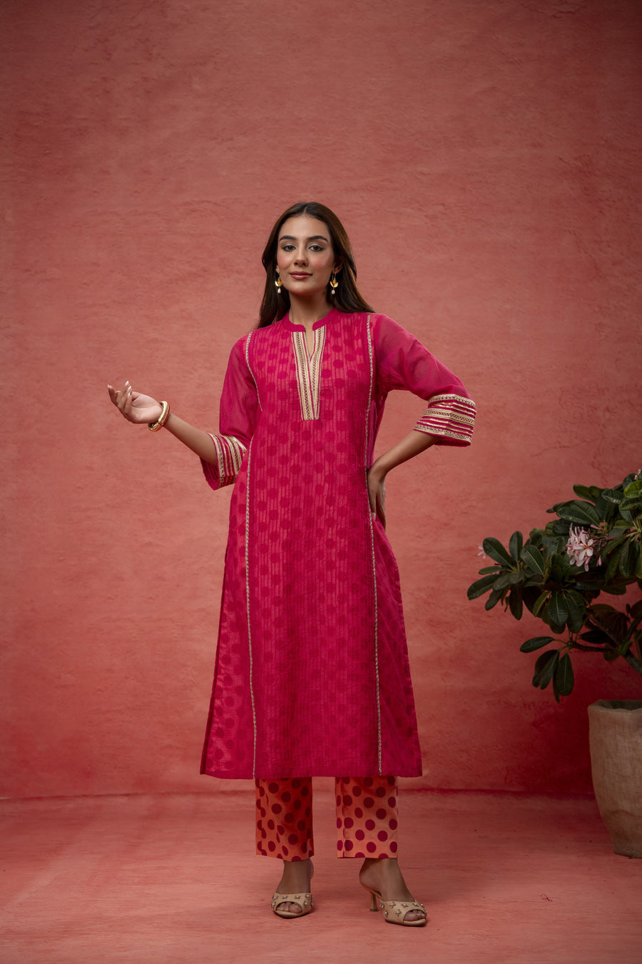 Zari Work Rani Kota Doria Kurta Set with Polka Print Inner & Pant