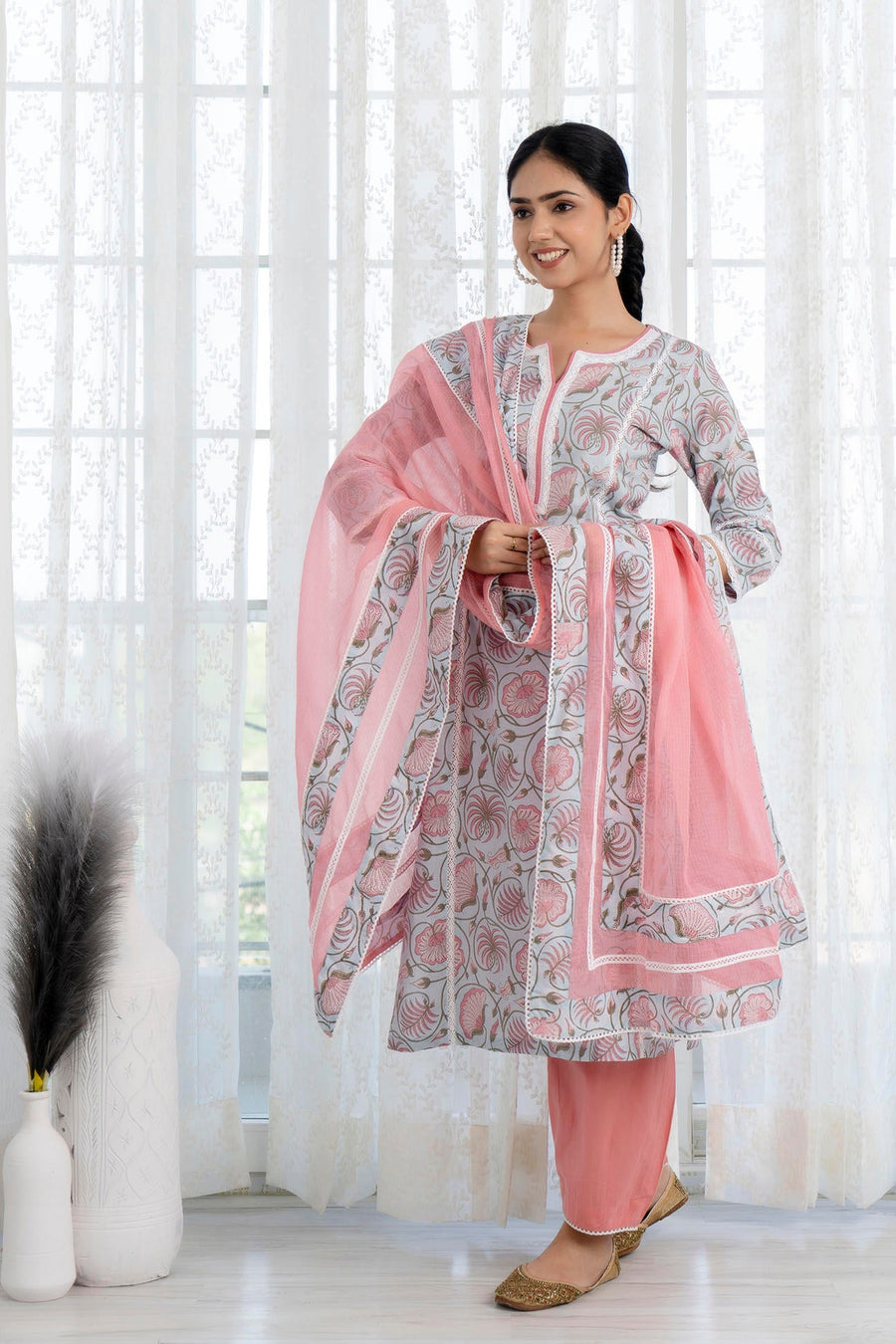 Blue printed straight kurta with Pant and Dupatta