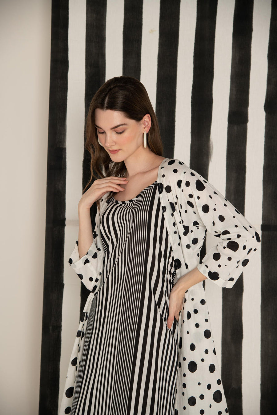 Monochrome Polka Dot Cotton Over-sized Long Shrug with Stripes Inner.
