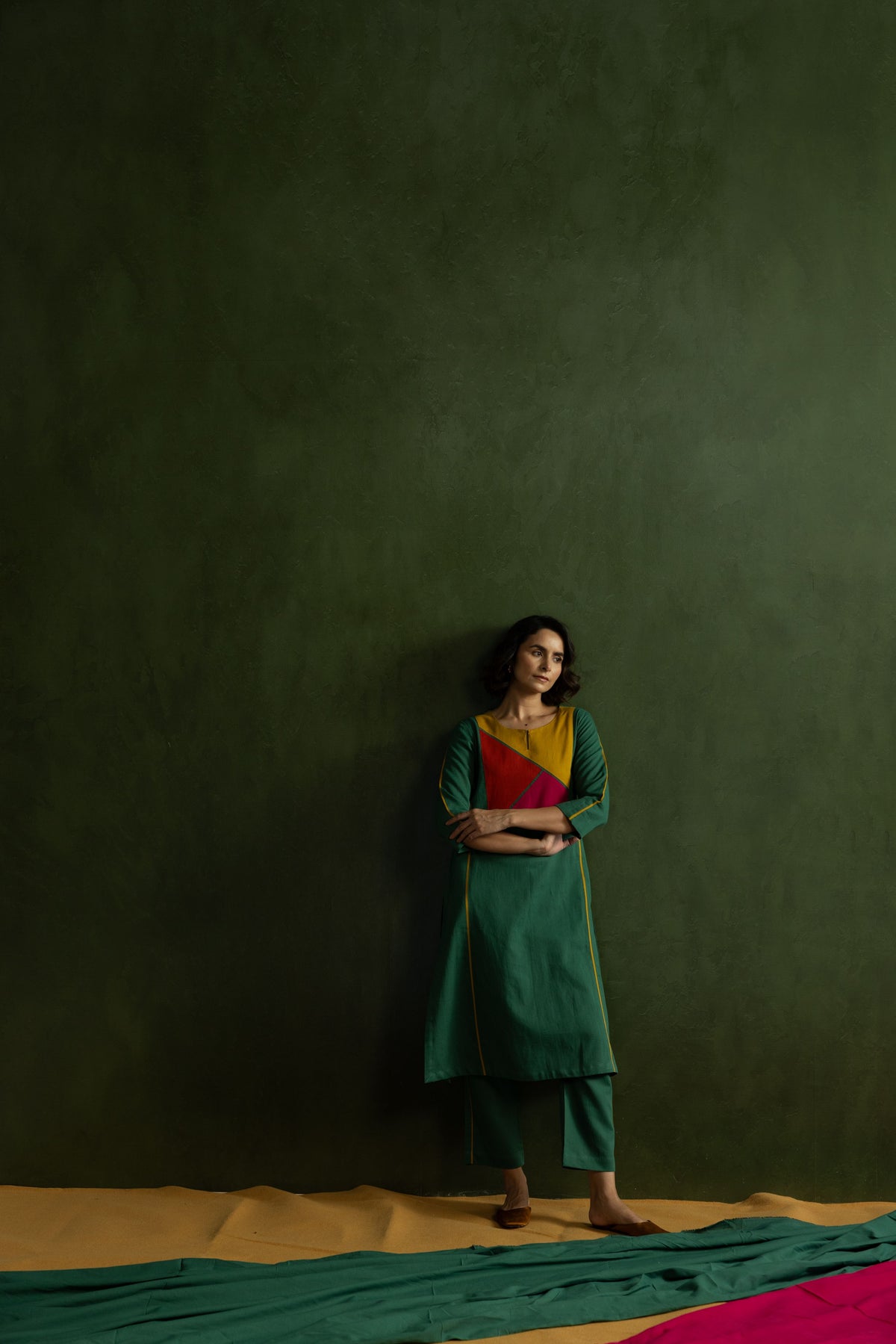 Green Cotton Linen Kurta Pant Set in Colour Block