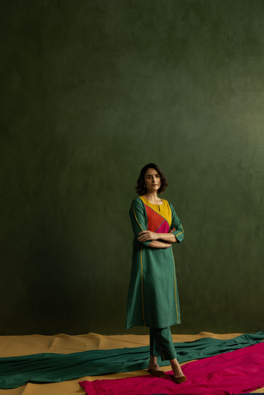 Green Cotton Linen Kurta Pant Set in Colour Block