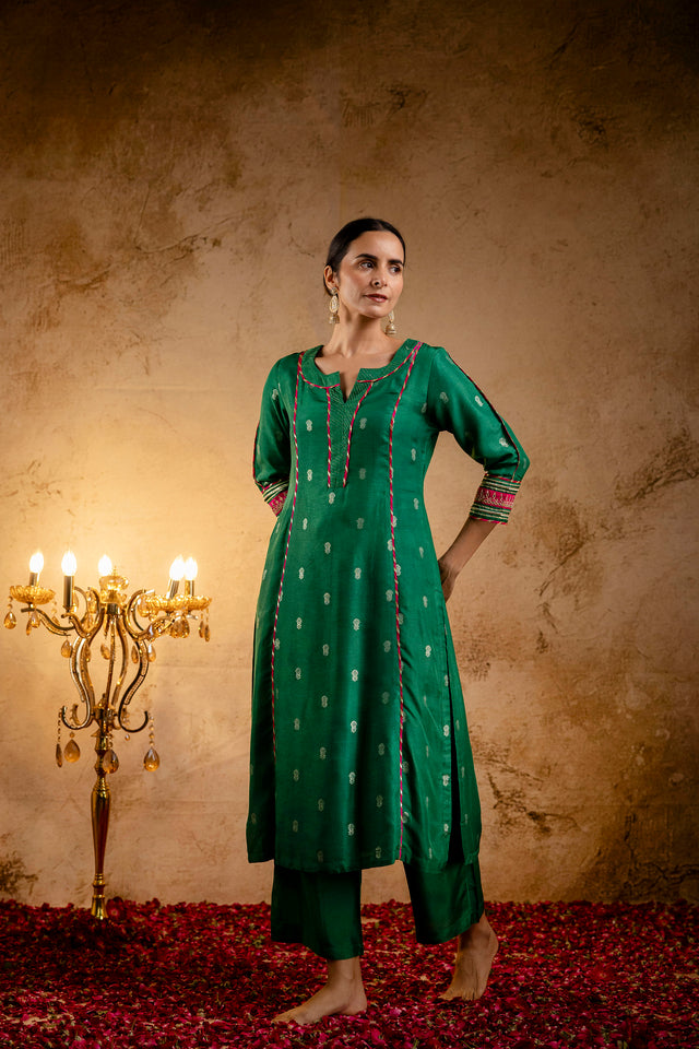 Green Russian Silk Jacquard Booti Embroidered Kurta with Silk Pant