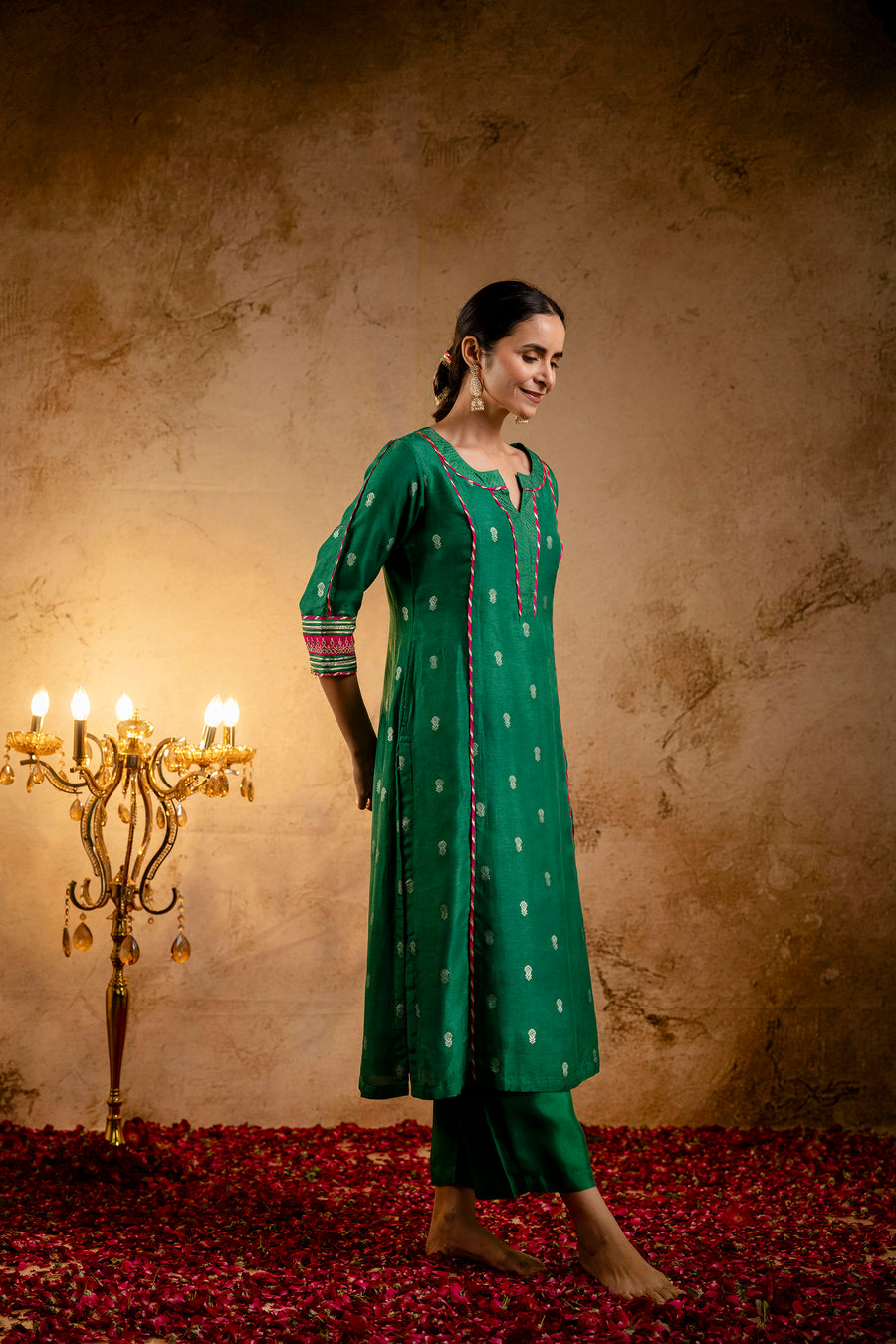 Green Russian Silk Jacquard Booti Embroidered Kurta with Silk Pant