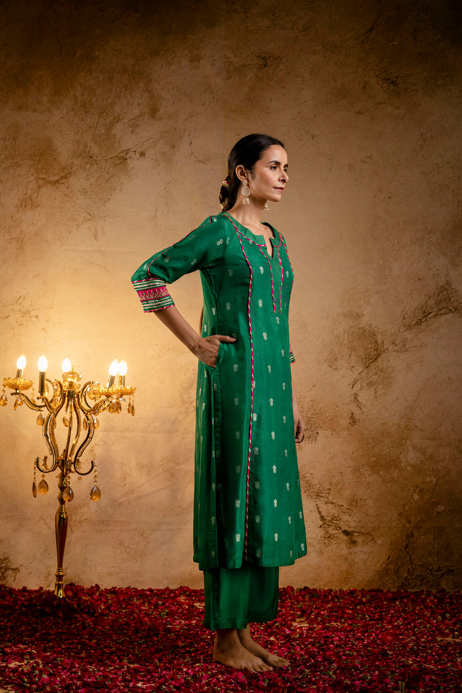 Green Russian Silk Jacquard Booti Embroidered Kurta with Silk Pant