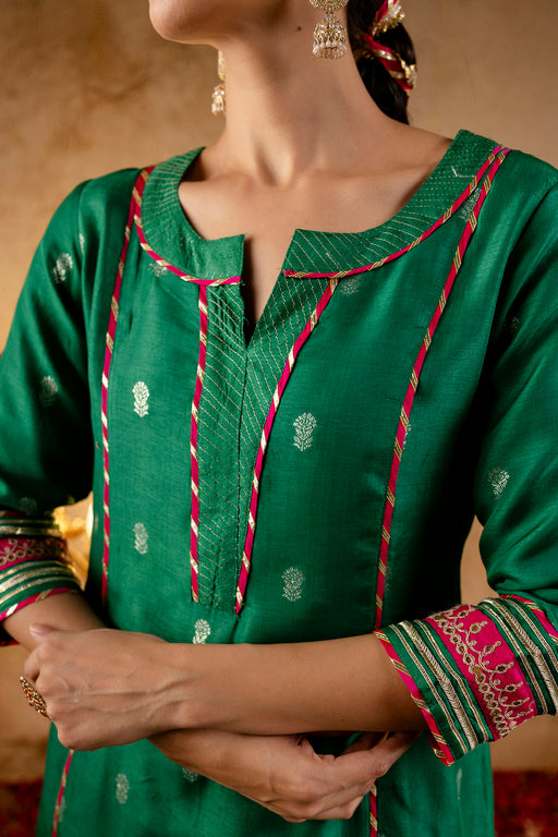 Green Russian Silk Jacquard Booti Embroidered Kurta with Silk Pant