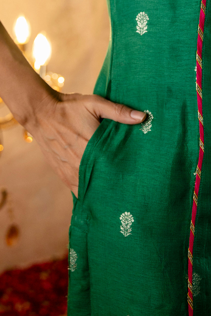 Green Russian Silk Jacquard Booti Embroidered Kurta with Silk Pant