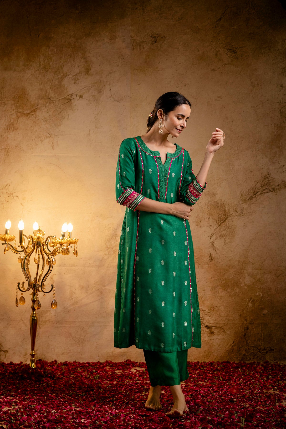 Green Russian Silk Jacquard Booti Embroidered Kurta with Silk Pant