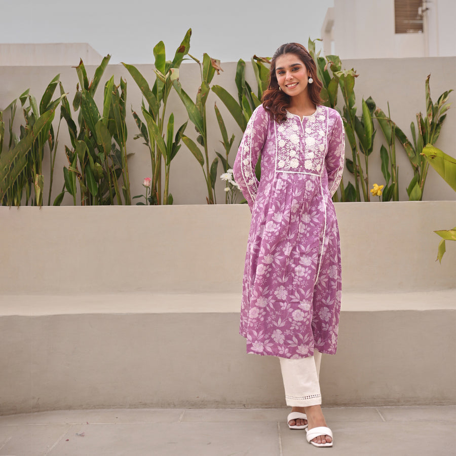 Lavender Floral Printed Mulmul Kurta With Lucknowi Embroidery